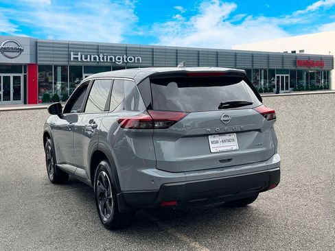 Certified 2026 Nissan Rogue SV AWD/4WD image 7