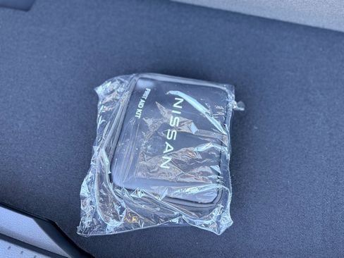 Used 2025 Nissan Rogue Platinum image 29