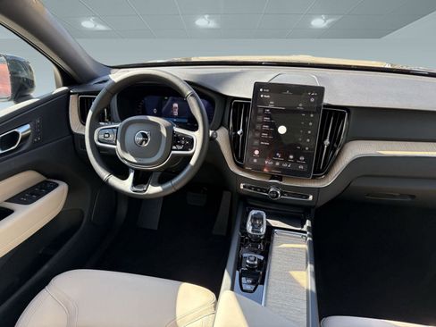 New 2026 Volvo XC60 B5 Core w/ Climate Package image 24