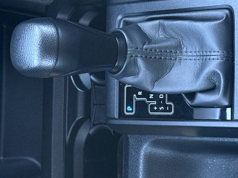 Used 2023 Toyota Tacoma SR image 18