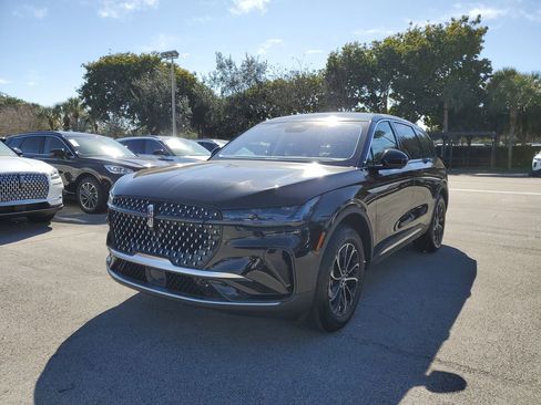 New 2026 Lincoln Nautilus Premier AWD/4WD image 2