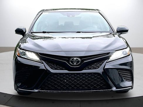 Used 2019 Toyota Camry XSE w/ Navigation Package FWD image 3