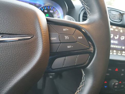 Certified 2020 Chrysler 300 S image 27