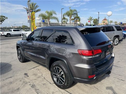 Used 2018 Jeep Grand Cherokee Trailhawk AWD/4WD image 11