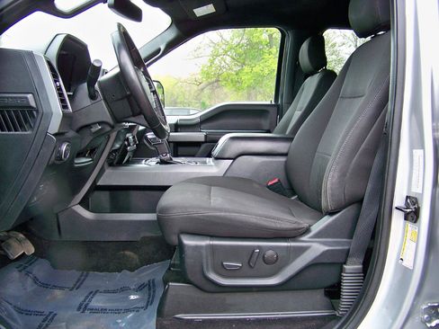 Used 2019 Ford F150 XLT w/ Equipment Group 302A Luxury AWD/4WD image 30