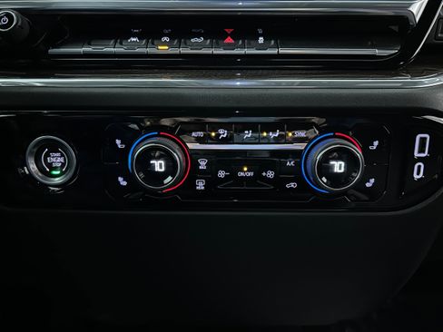 Used 2023 Chevrolet Silverado 1500 LT image 8