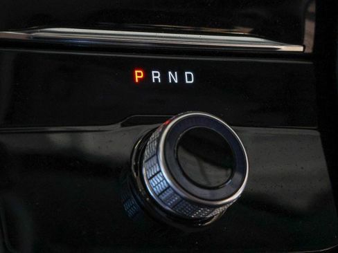 Used 2023 Jeep Grand Cherokee Laredo image 20