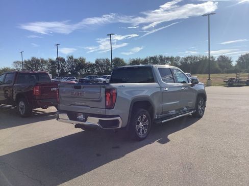 Used 2024 GMC Sierra 1500 SLT image 7