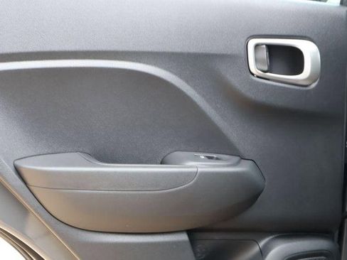 New 2026 Hyundai Venue SEL FWD image 18