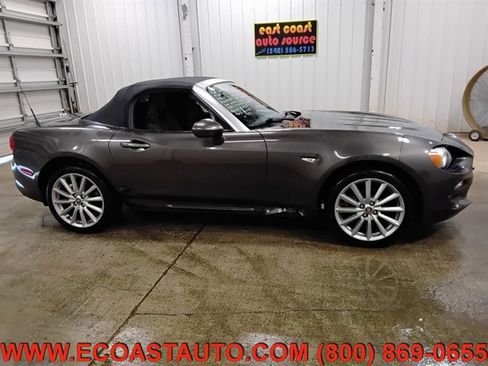 Used 2017 FIAT 124 Spider Lusso image 2