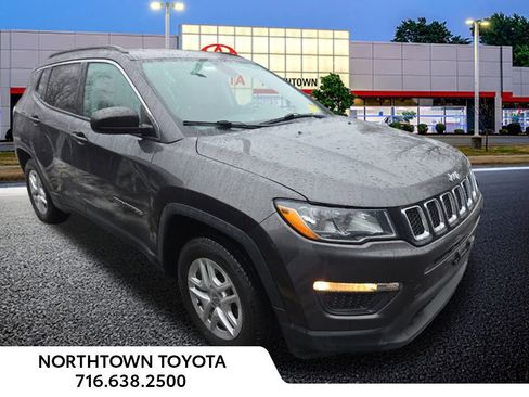 Used 2019 Jeep Compass Sport image 1