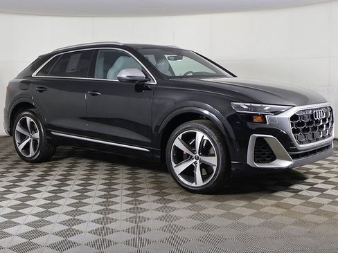 Used 2025 Audi SQ8 Premium Plus image 2