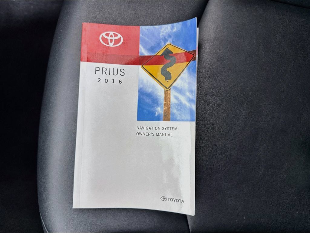 Used 2016 Toyota Prius Four FWD image 40