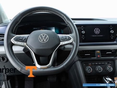Used 2022 Volkswagen Taos SE image 58