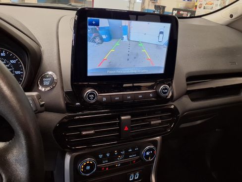 Used 2022 Ford EcoSport Titanium image 17