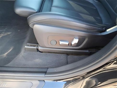 Used 2023 BMW X3 sDrive30i image 9