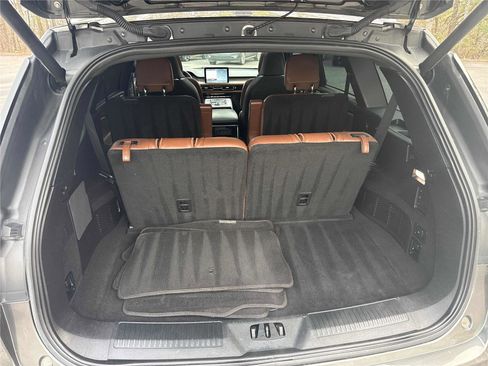Used 2020 Lincoln Aviator Reserve w/ Equipment Group 202A image 29