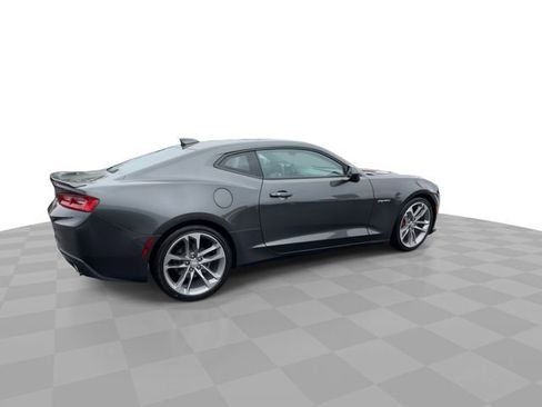 Used 2017 Chevrolet Camaro LT RWD image 8