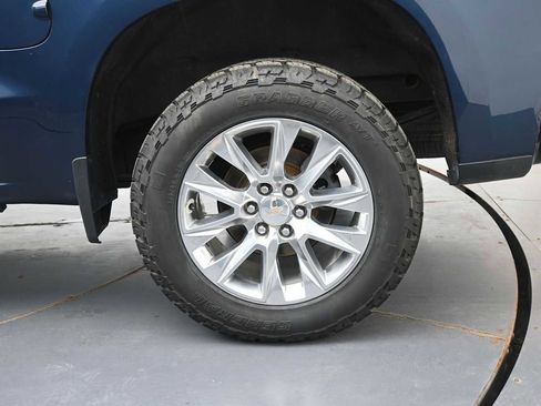 Used 2022 Chevrolet Silverado 1500 LTZ AWD/4WD image 5