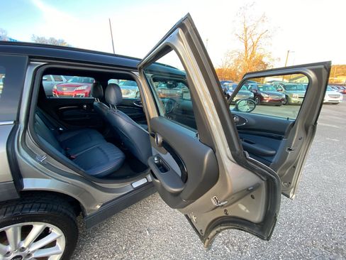 Used 2016 MINI Cooper Clubman image 11