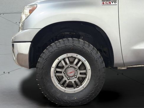 Used 2008 Toyota Tundra 4x4 CrewMax image 36