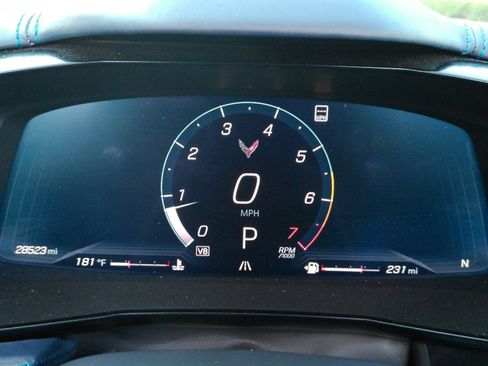 Used 2021 Chevrolet Corvette Stingray Premium Conv w/ Z51 Performance Package RWD image 25