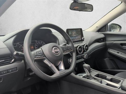 Used 2025 Nissan Sentra SV FWD image 9