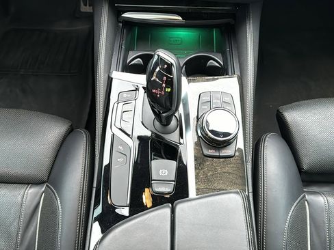 Used 2018 BMW M550i xDrive w/ Dynamic Handling Package image 33