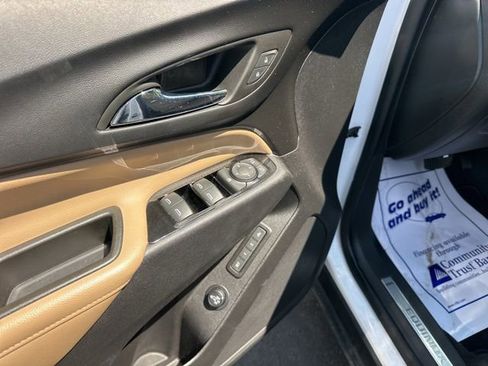 Used 2023 Chevrolet Equinox Premier image 9