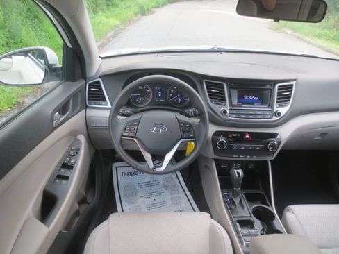 Used 2017 Hyundai Tucson Eco w/ Cargo Package AWD/4WD image 9