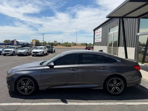 Used 2018 Honda Accord Sport image 4