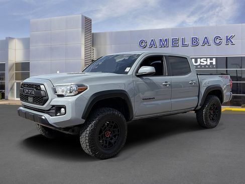 Used 2019 Toyota Tacoma TRD Off-Road AWD/4WD image 2