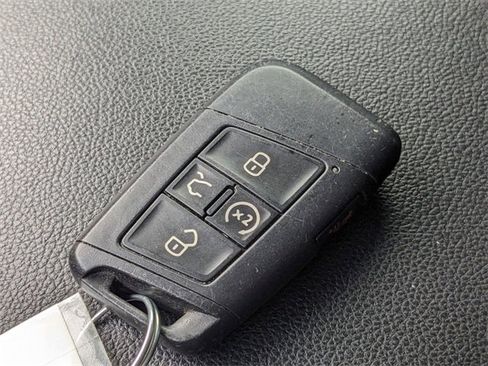 Used 2021 Volkswagen Atlas SE image 10