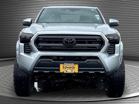 Used 2024 Toyota Tacoma SR5 AWD/4WD image 2