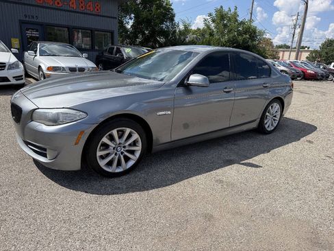 Used 2011 BMW 528i Sedan RWD image 1