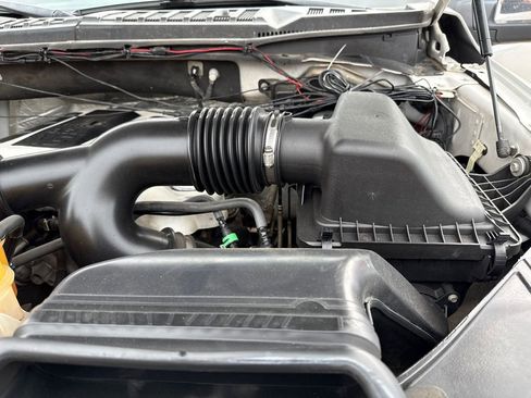 Used 2016 Ford F150 Platinum w/ Equipment Group 701A Luxury image 22