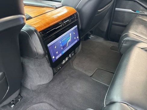 Used 2022 Jeep Grand Wagoneer Series III w/ Flexible Seating Group AWD/4WD image 36