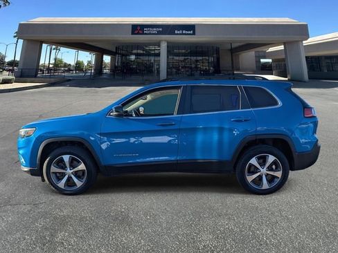 Used 2022 Jeep Cherokee Limited image 2