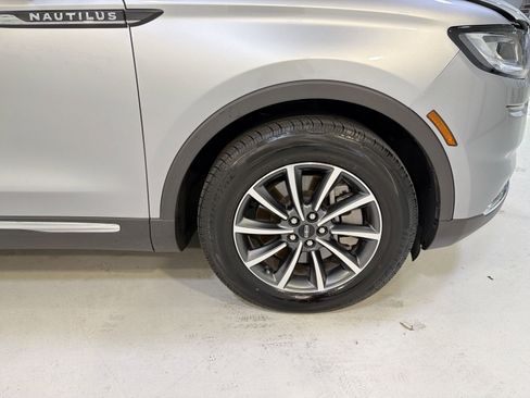 Used 2021 Lincoln Nautilus FWD image 28