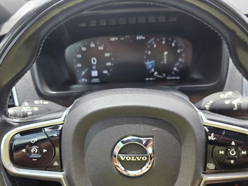 Used 2018 Volvo XC90 T6 Momentum w/ Convenience Package AWD/4WD image 19
