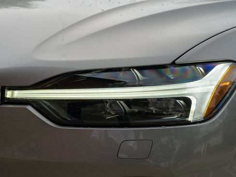 Used 2024 Volvo XC60 B5 Plus w/ Protection Package Premier AWD/4WD image 12