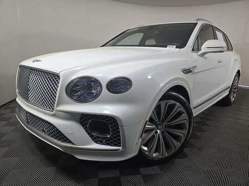 Used 2023 Bentley Bentayga Plug-In Hybrid AWD/4WD image 1