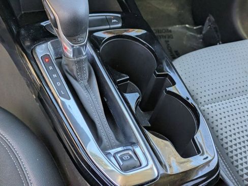 Used 2025 Chevrolet Trax LT w/ LT Convenience Package image 23