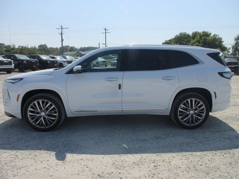 New 2026 Buick Enclave Avenir w/ Super Cruise Package image 9