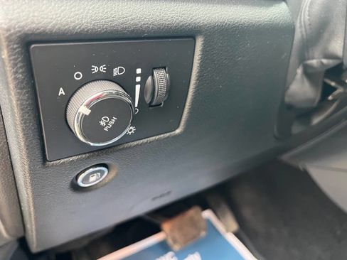 Used 2014 Jeep Grand Cherokee Laredo w/ 18" Wheel & 8.4" Radio Group image 12