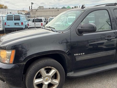 Used 2011 Chevrolet Tahoe LT AWD/4WD image 2