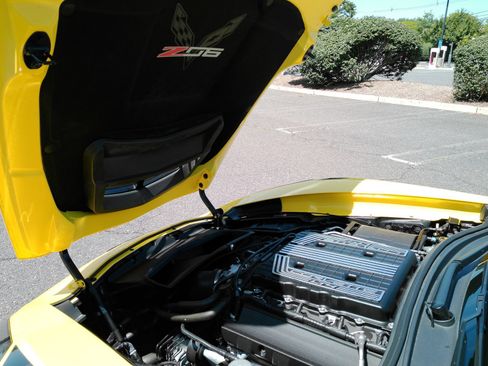 Used 2017 Chevrolet Corvette Z06 RWD image 5