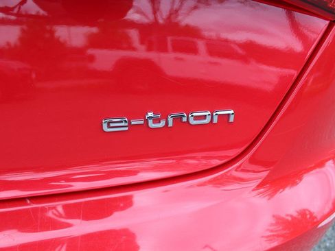 Used 2017 Audi A3 e-tron Premium w/ Sport Package FWD image 31