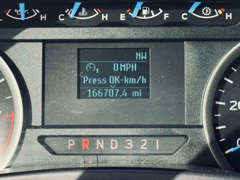 Used 2017 Ford F150 XLT image 10