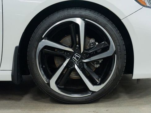 Used 2018 Honda Accord Sport image 13